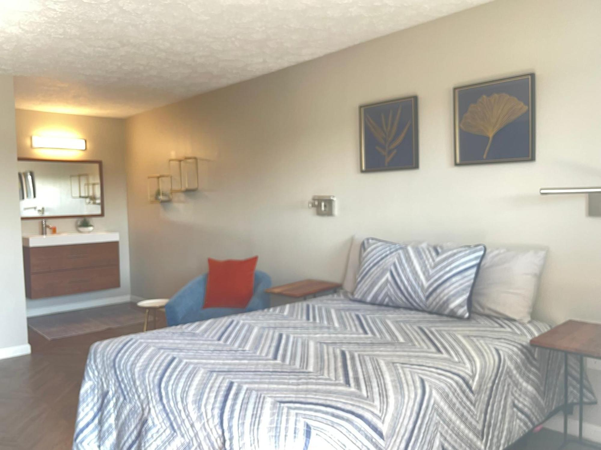 Hotel Lake Anna Glenora Exterior foto