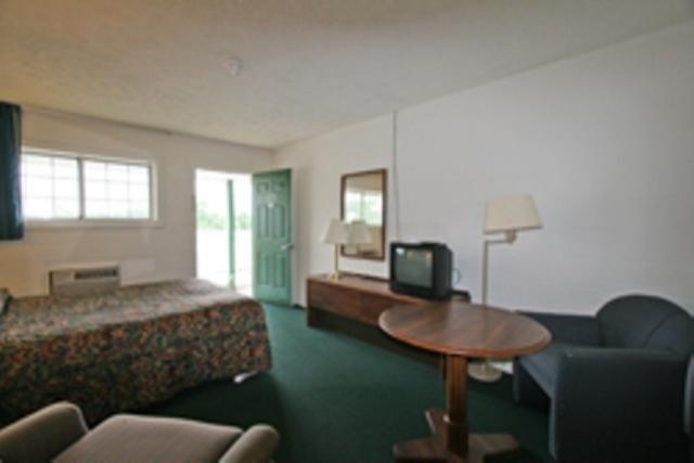 Hotel Lake Anna Glenora Quarto foto