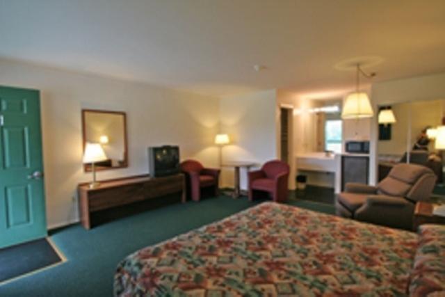 Hotel Lake Anna Glenora Quarto foto